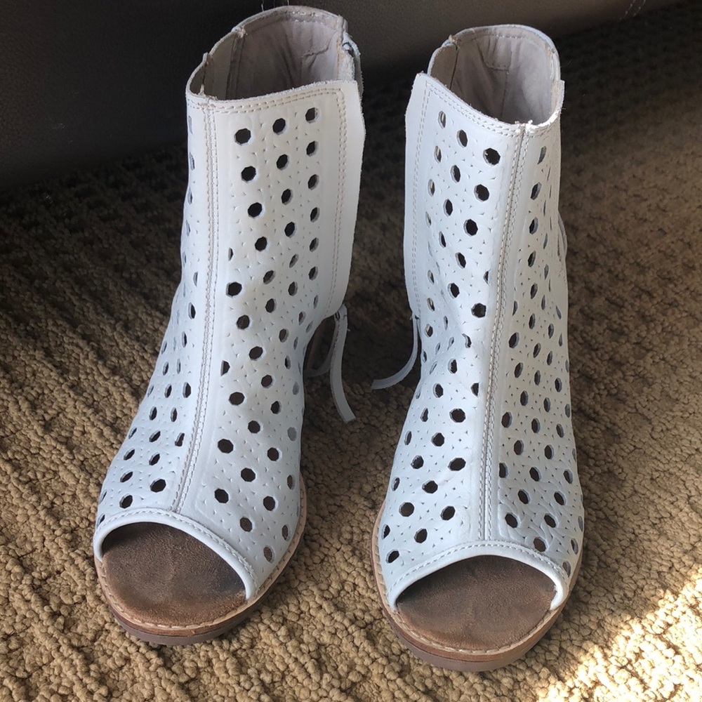 Toms spring booties
